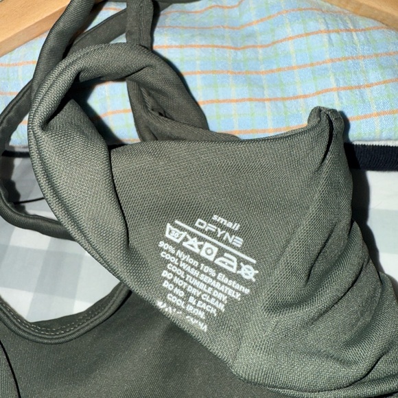 DFYNE Top - Picture 3 of 3